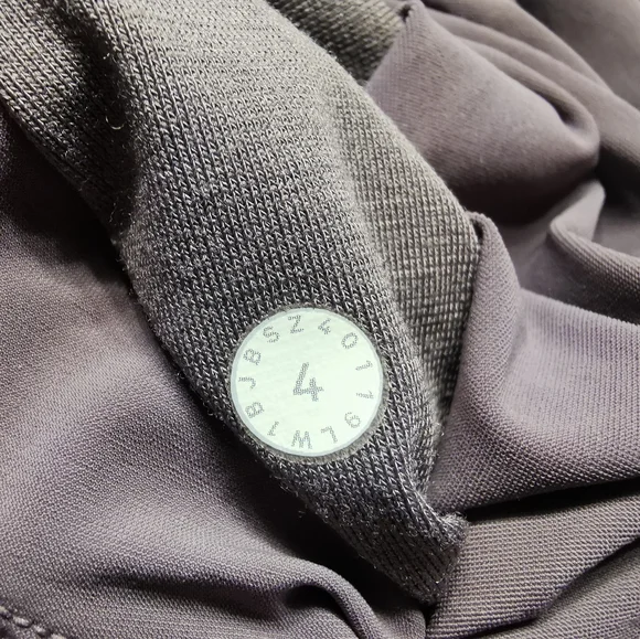 Lululemon early morning dress - Picture 6 of 6